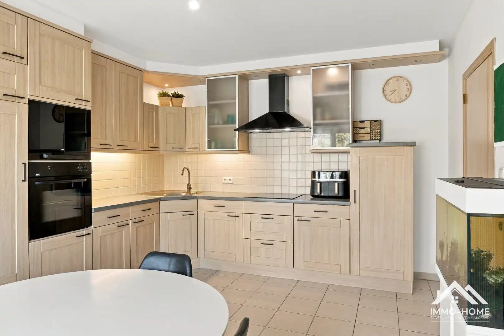 Knappe vrijstaande woning met ruime grond op landelijke ligging!  foto 11