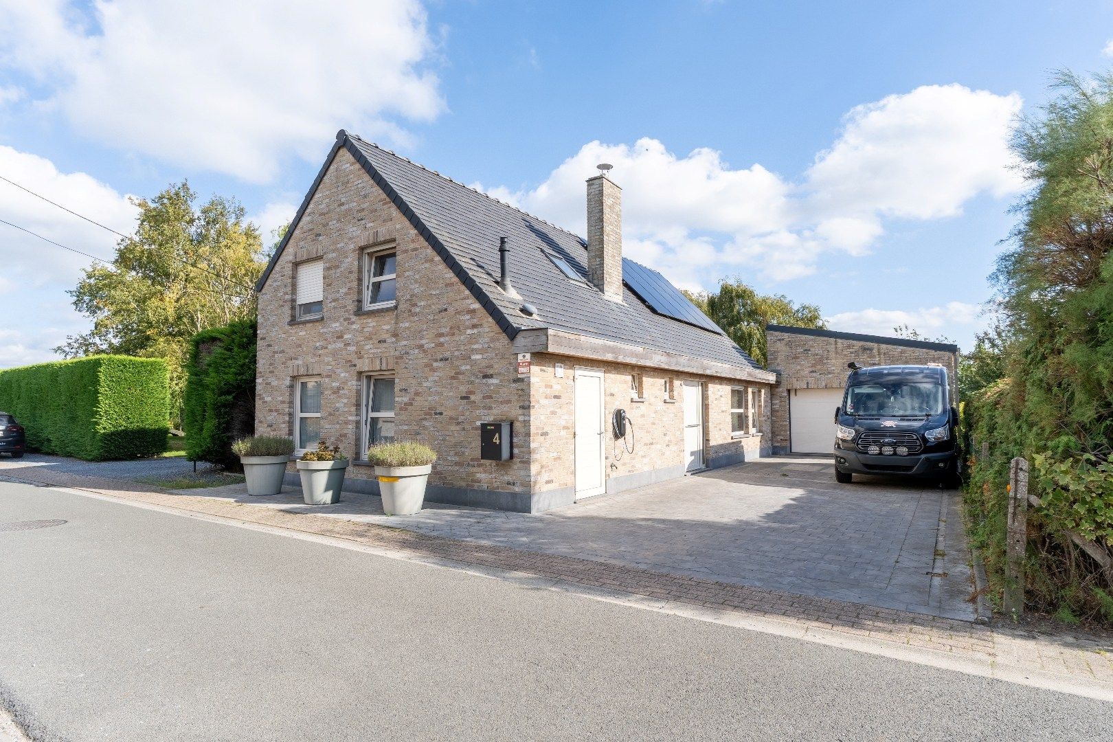 🏡 Te koop in Houthulst – Ruime open bebouwing op 600 m² met grote garage foto 3