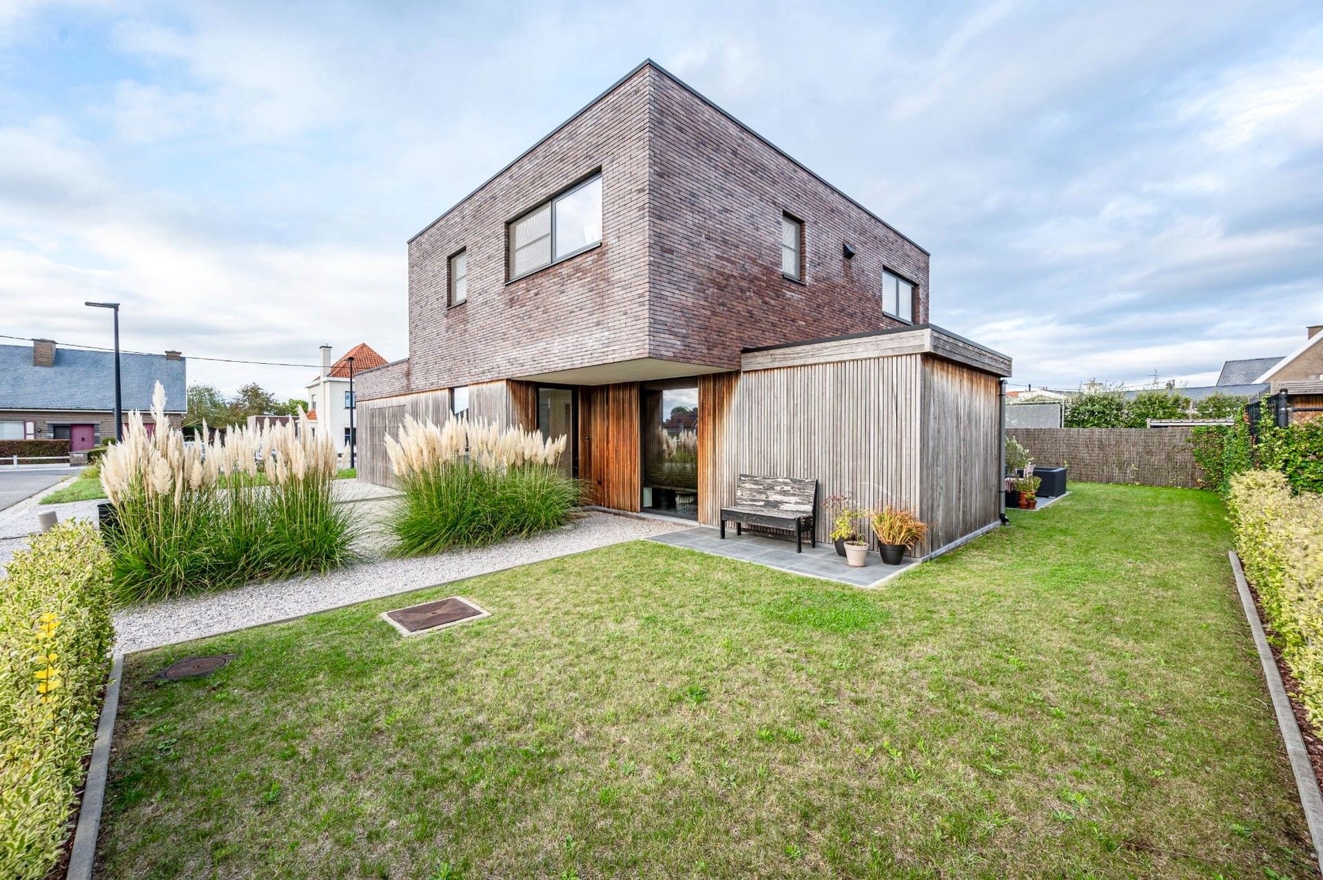 HALFOPEN BEN-WONING OP 323 M² foto 18