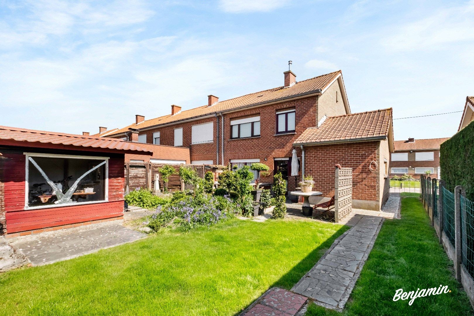 Halfopen woning met 3 slaapkamers, garage en tuin met uitweg in Harelbeke foto 3