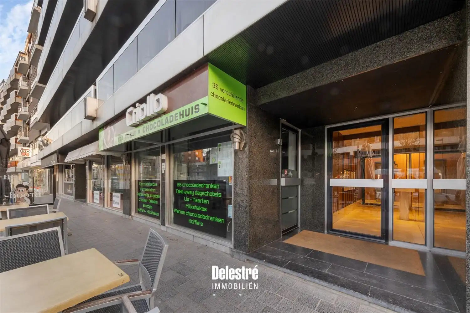 GOED DRAAIENDE HORECAZAAK CENTRUMLAAN MET TERRAS foto {{pictureIndex}}