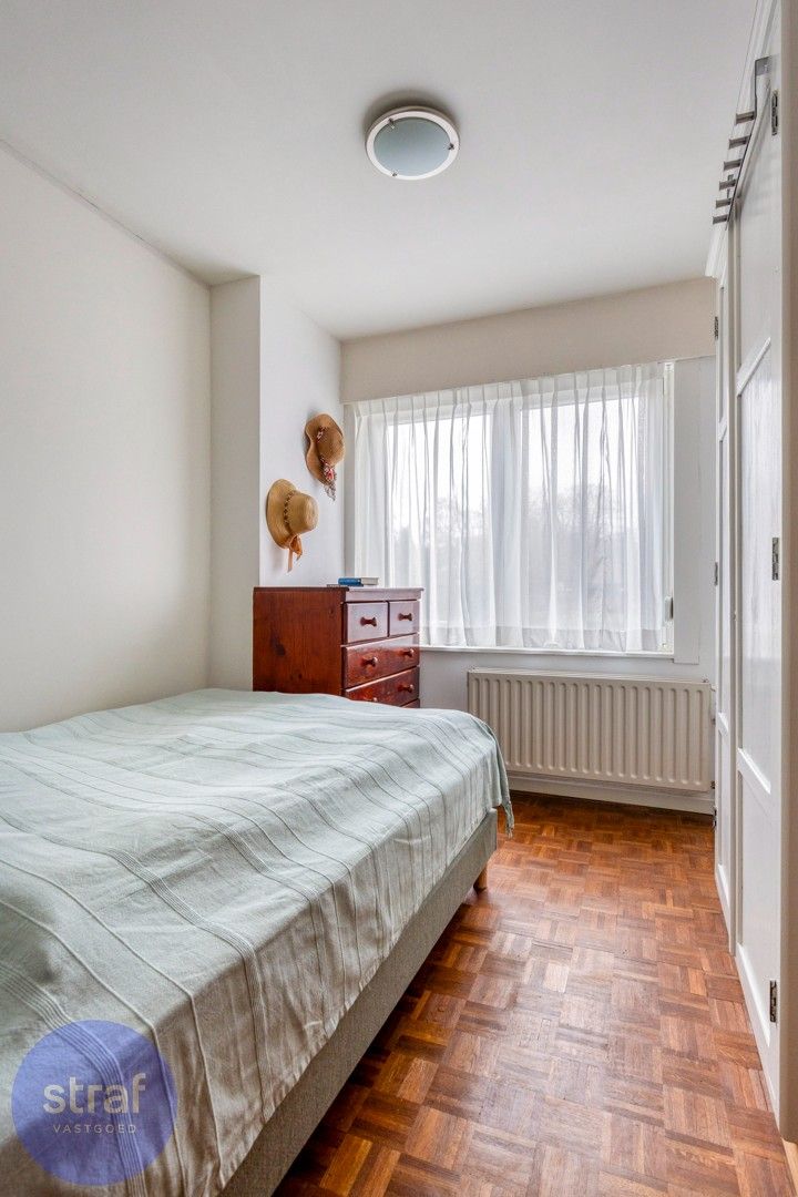 Groot wonen met 6 slaapkamers en een tuin in bruisend Kapellen foto 16