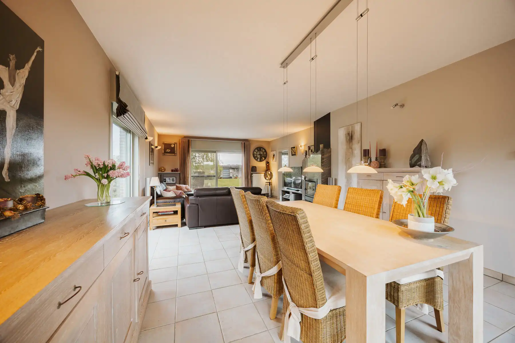 Ruime, instapklare woning met mooie tuin in groene omgeving foto 6