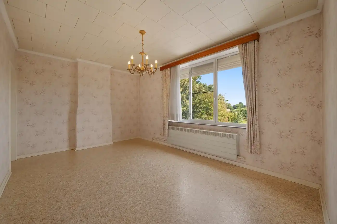 Te renoveren woning met 3 slaapkamers, garage en nabij voorzieningen foto 18