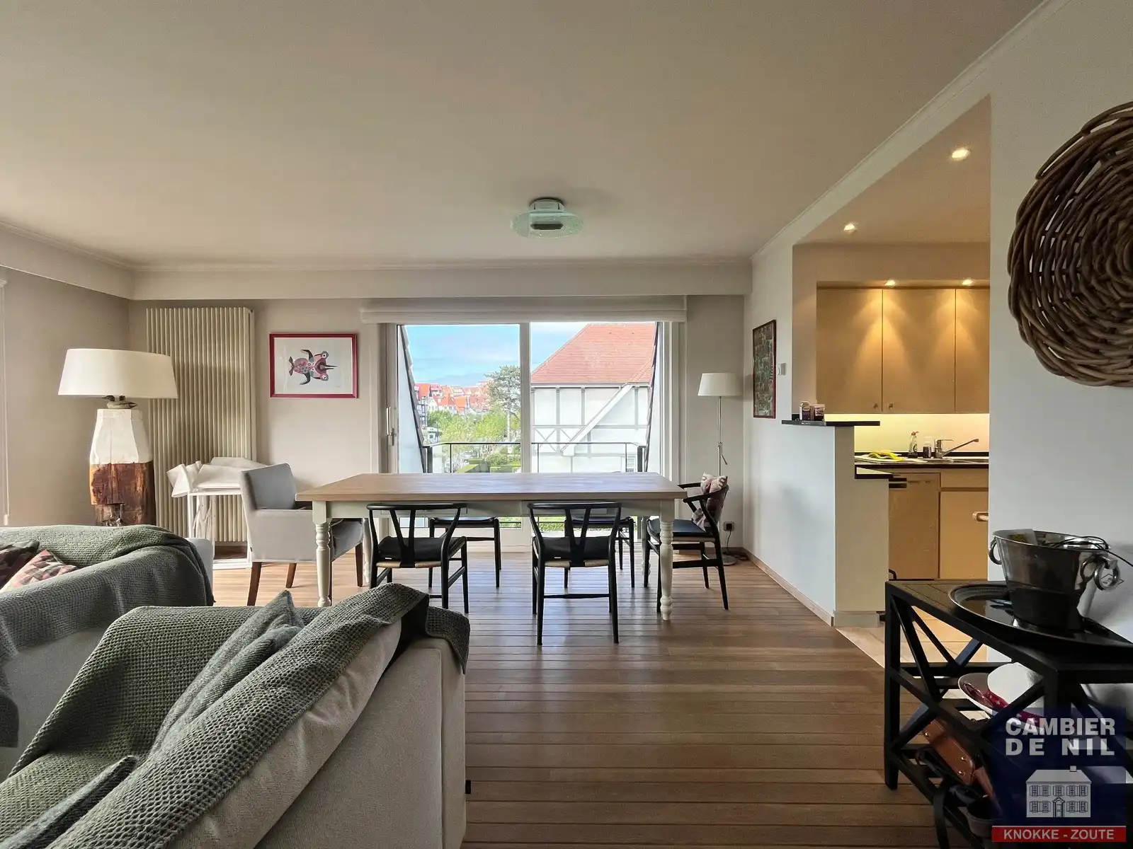 Prachtig ongemeubeld appartement op enkele stappen van het Albertplein!  foto 4