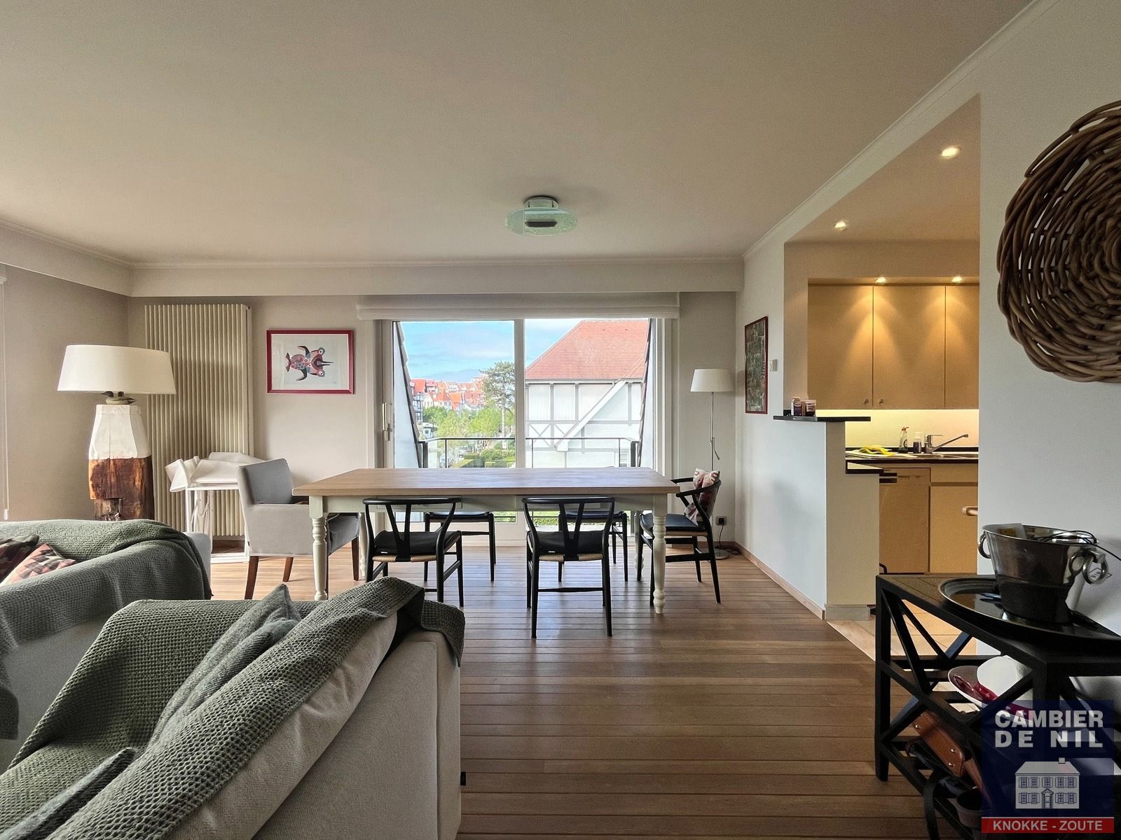 Prachtig ongemeubeld appartement op enkele stappen van het Albertplein!  foto 4