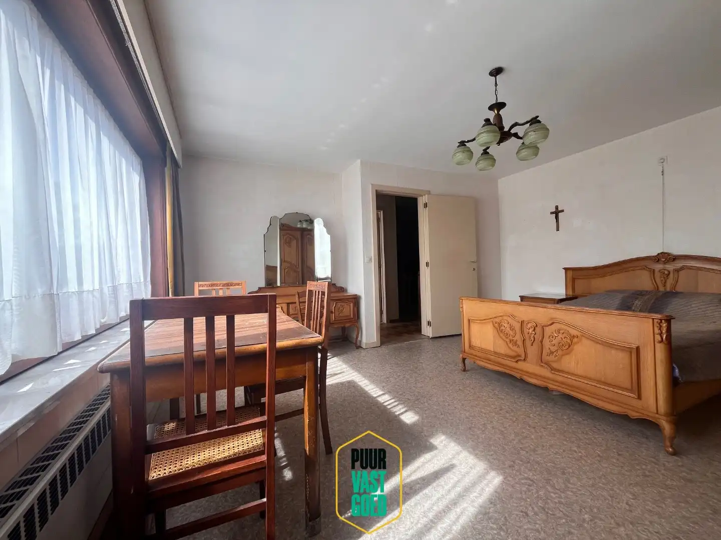 Bijzonder ruim halfopen huis op 5 are grond met toffe zonnige tuin + garage  foto 19