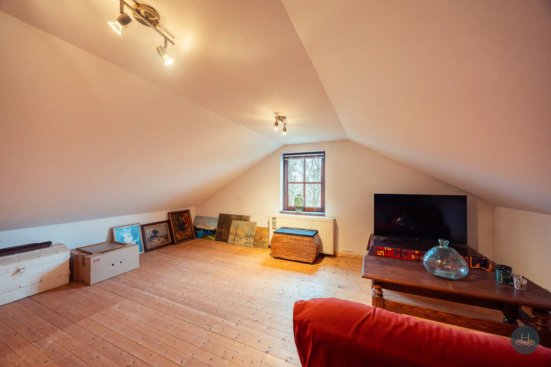 Warme, halfopen energiezuinige woning met dubbele garage foto 24