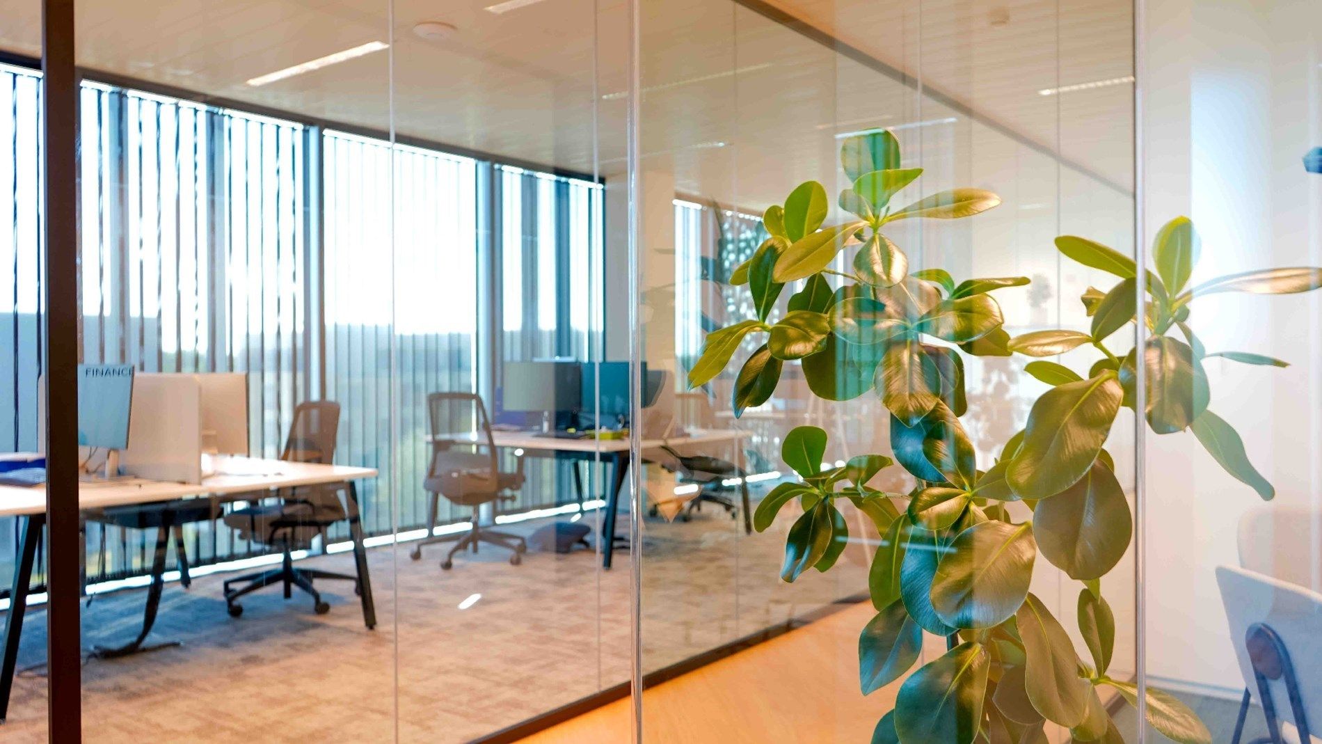 Full-service kantoren in prestigieus kantoorgebouw Pulse aan The Loop  foto 2