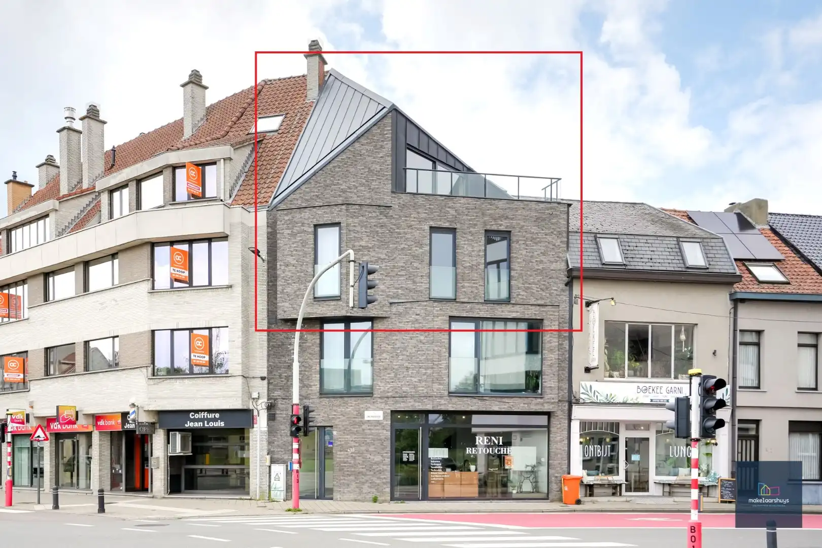 Schitterende duplex met 2 slpk en terras + fietsenberging foto {{pictureIndex}}