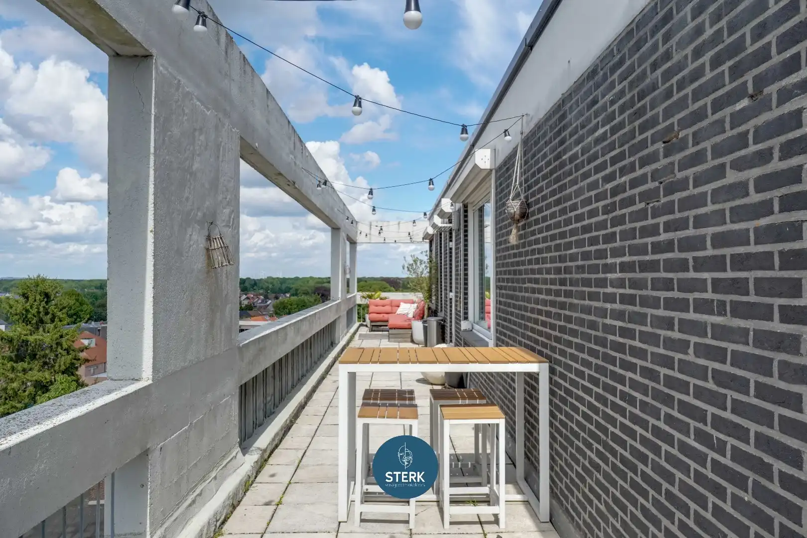 PENTHOUSE MET PANORAMISCH UITZICHT EN RUIM TERRAS IN CENTRUM LANAKEN !  foto 19
