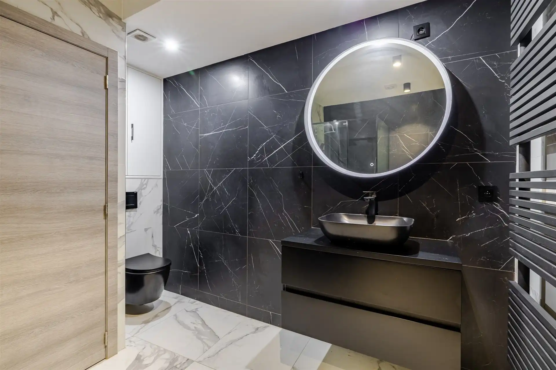 Top gerenoveerde woning met 4 slks, garage en terrassen foto 20