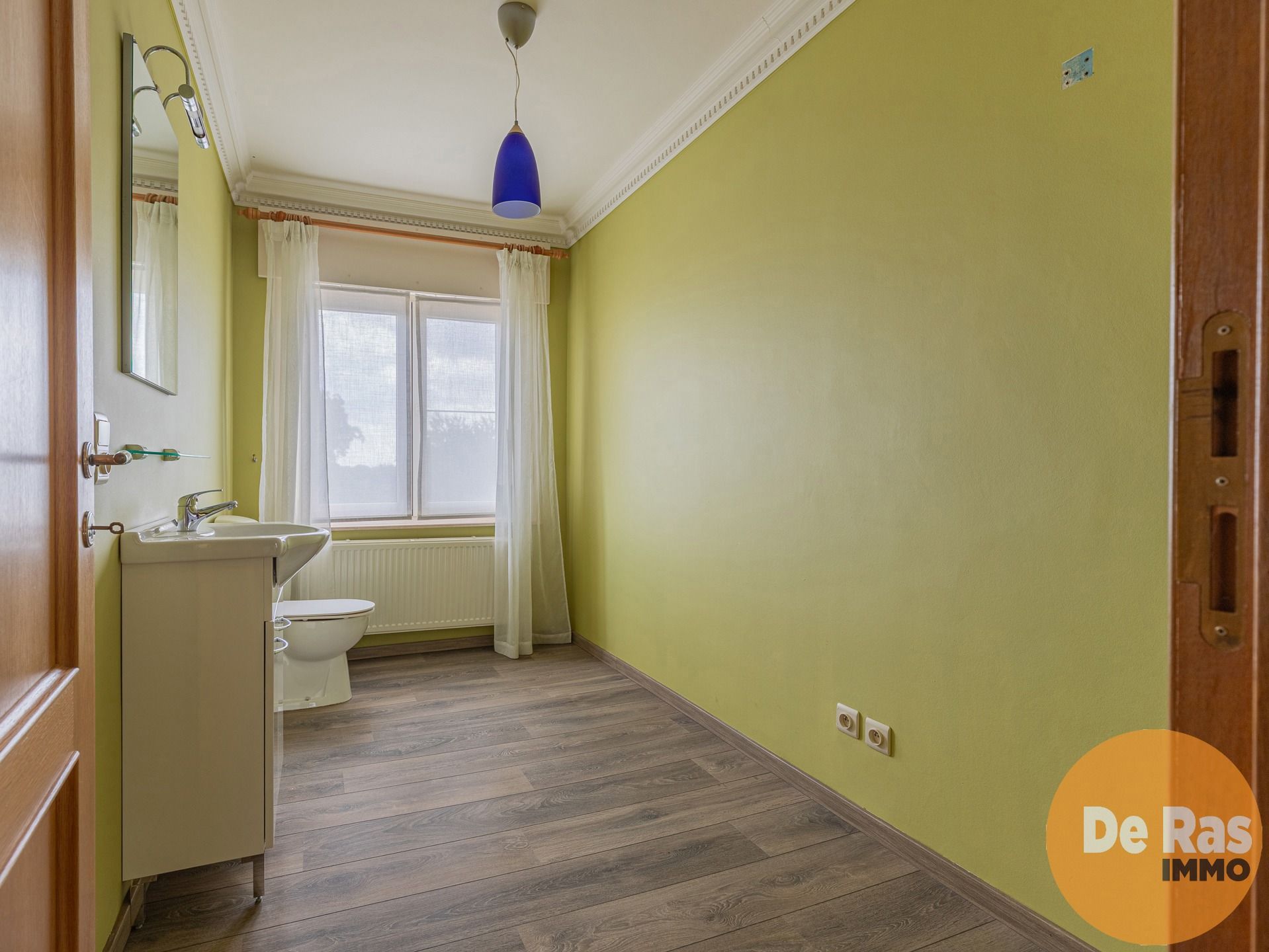  ERONDEGEM- Instapklare woning met grote tuin  foto 13
