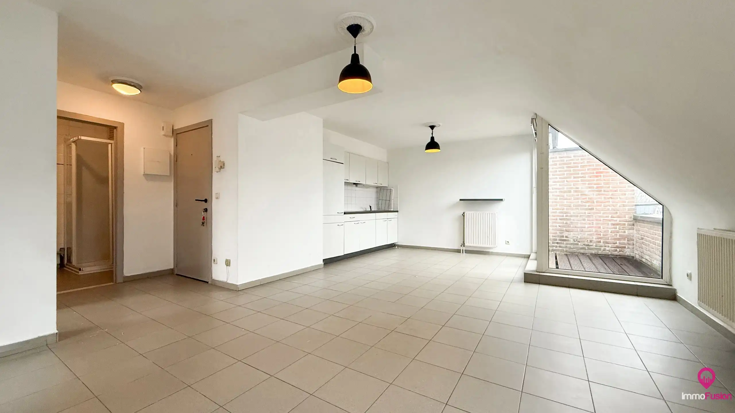 Dakappartement met 2 slpks, terras en parkeerplaats! foto 4