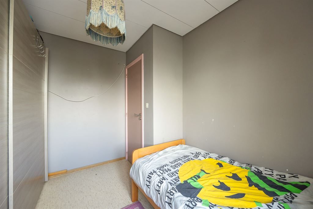 Op te frissen woning in rustige woonwijk! foto 14