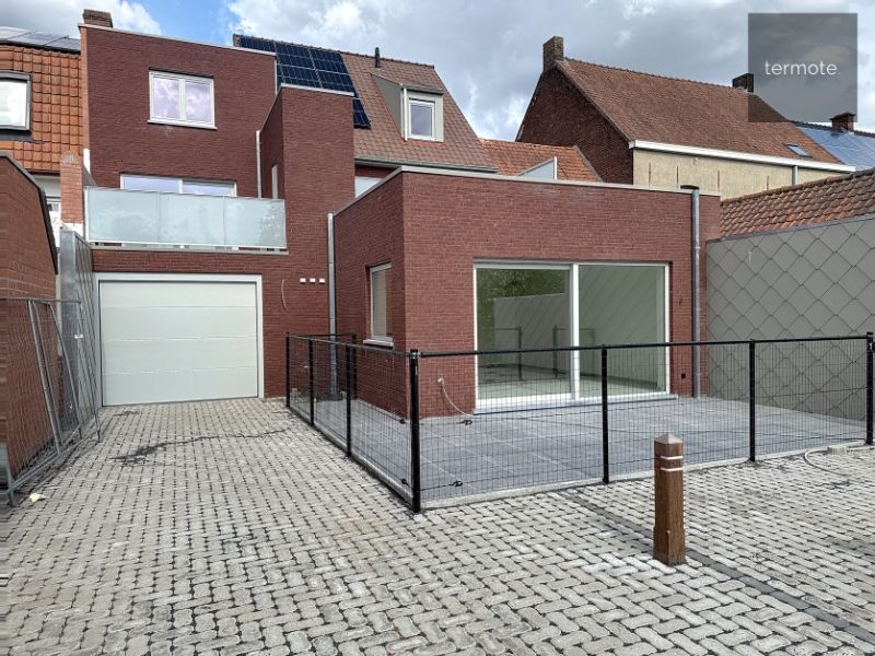 gelijkvloers appartement foto {{pictureIndex}}