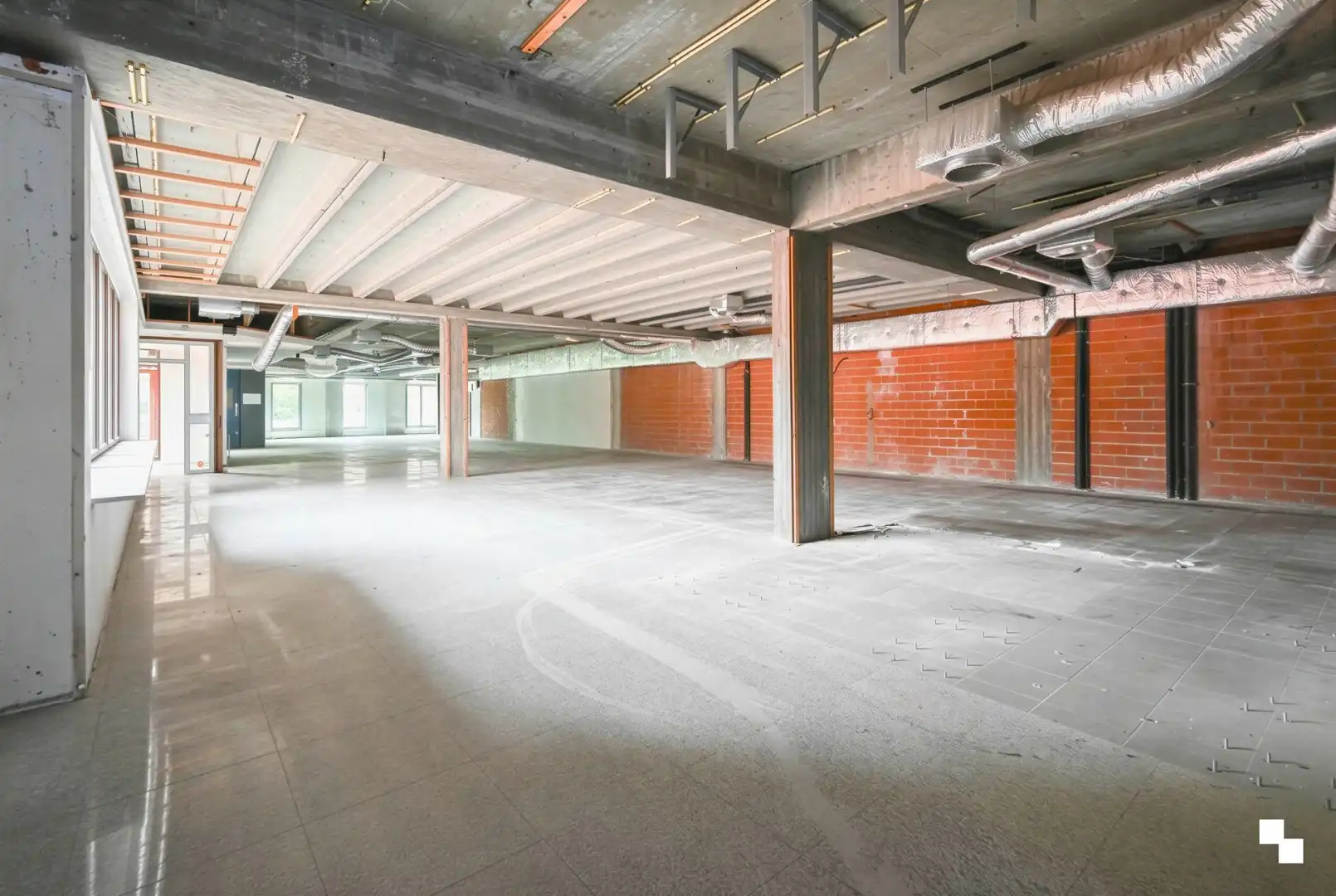 Unieke opportuniteit in het centrum van Waregem foto 3