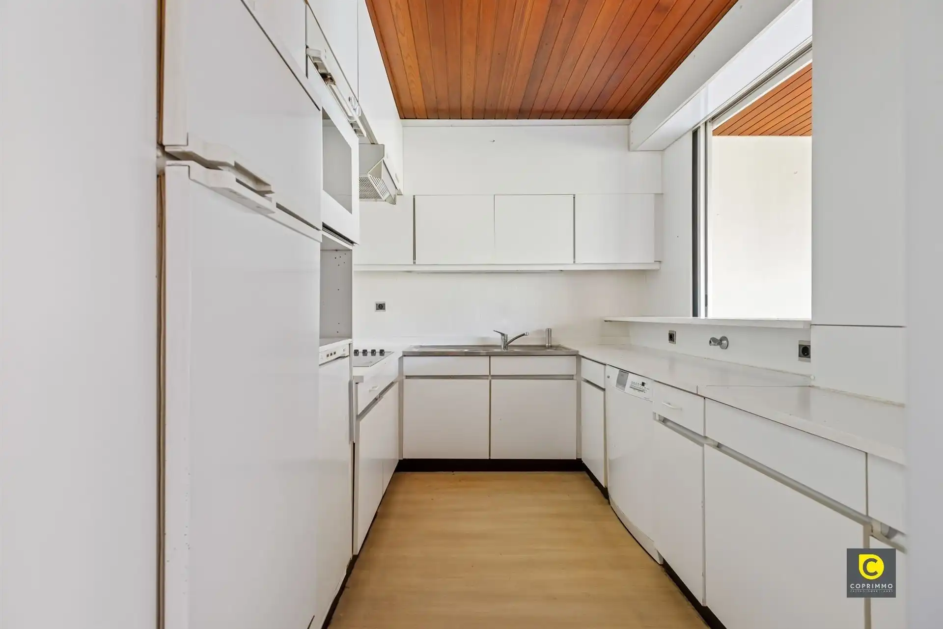 IN OPTIE! Te renoveren 2 SLPK hoek-app met 2 terrassen! foto 10