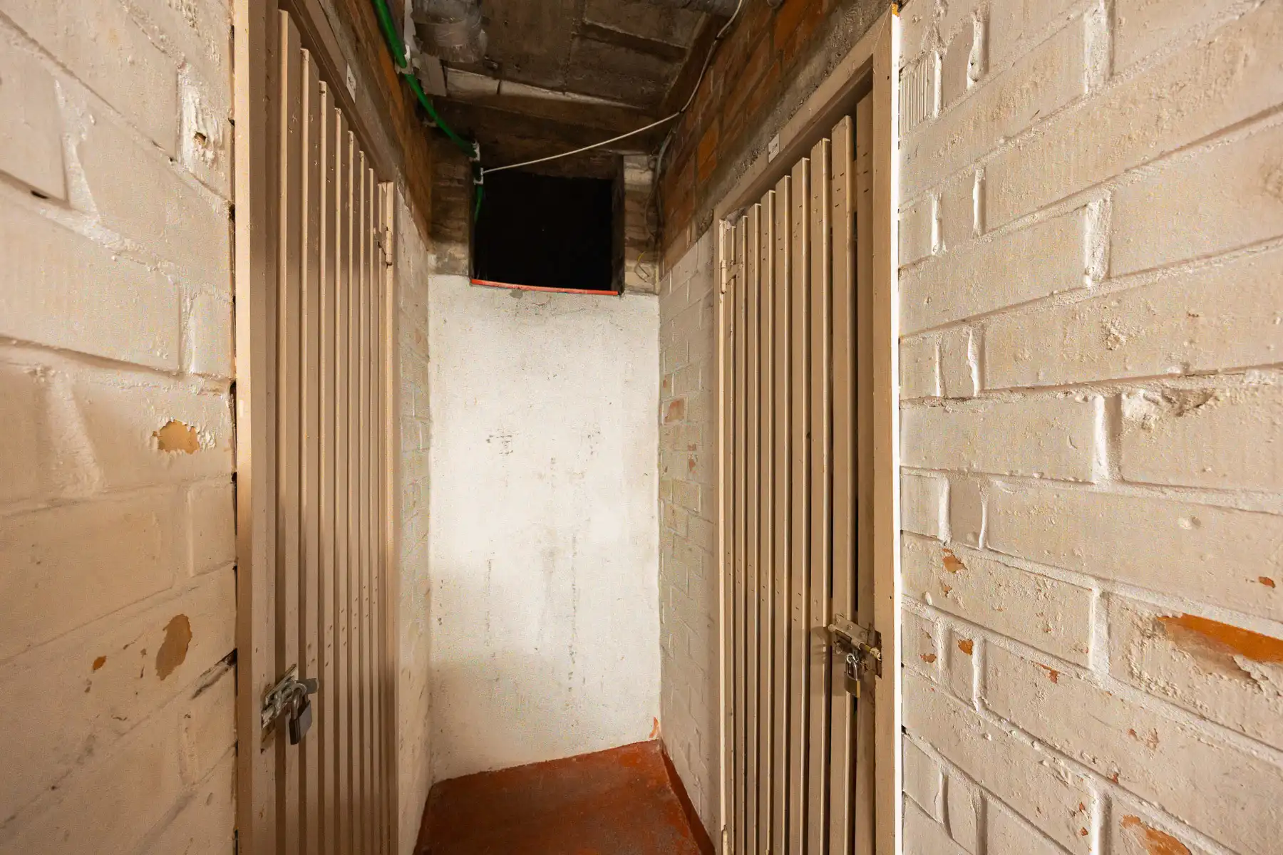 Lichtrijk appartement met parking in hartje Merksem foto 14