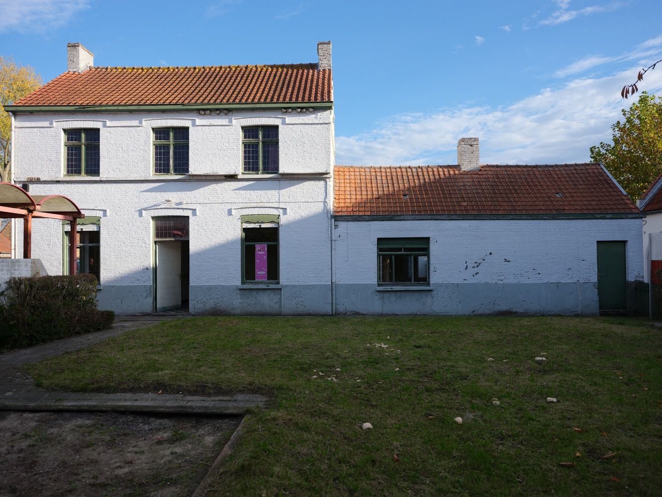 Oude schoolsite met veel potentieel foto 9