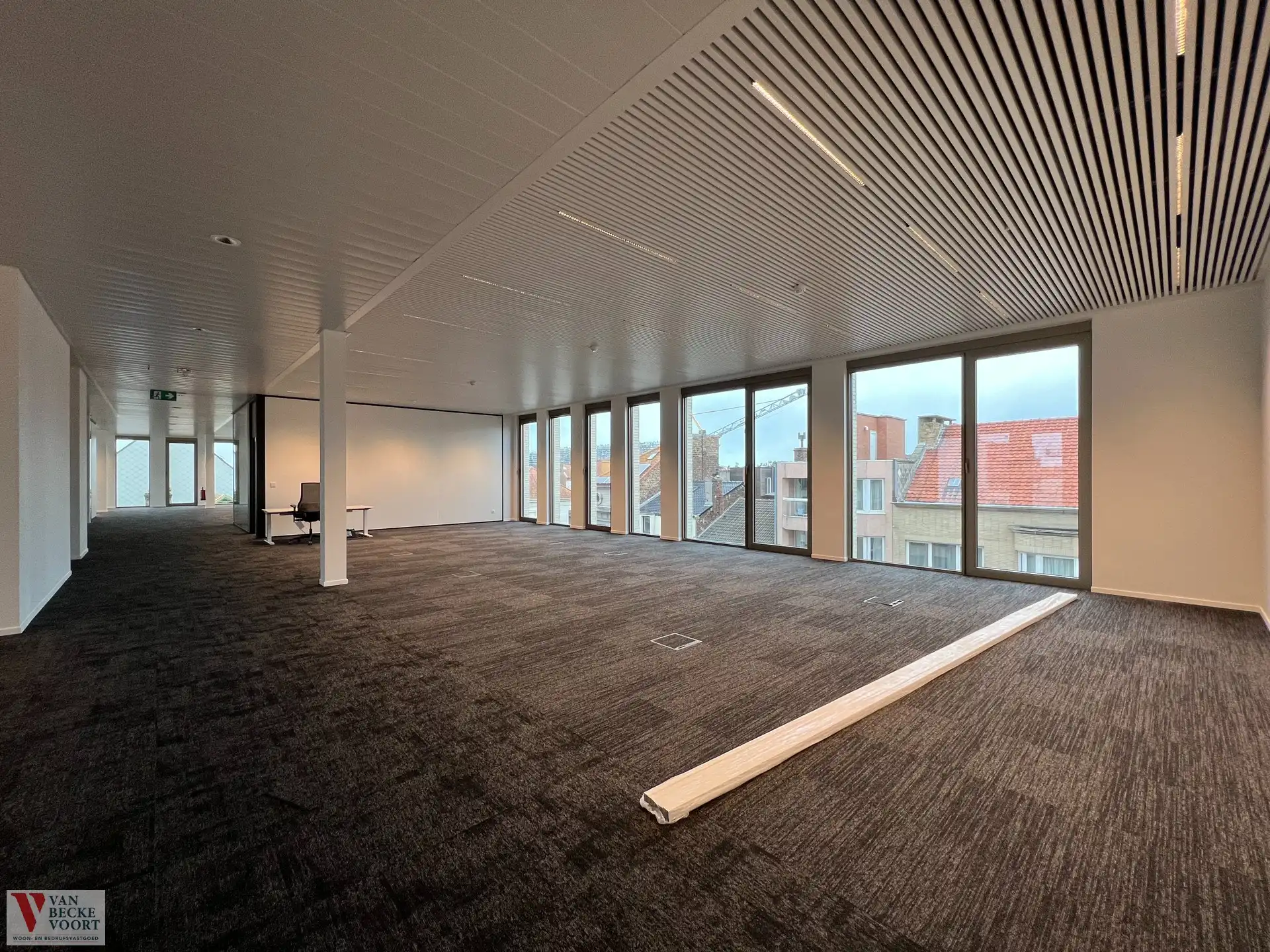 Handelspand 417m² in nieuwbouwresidentie foto 8