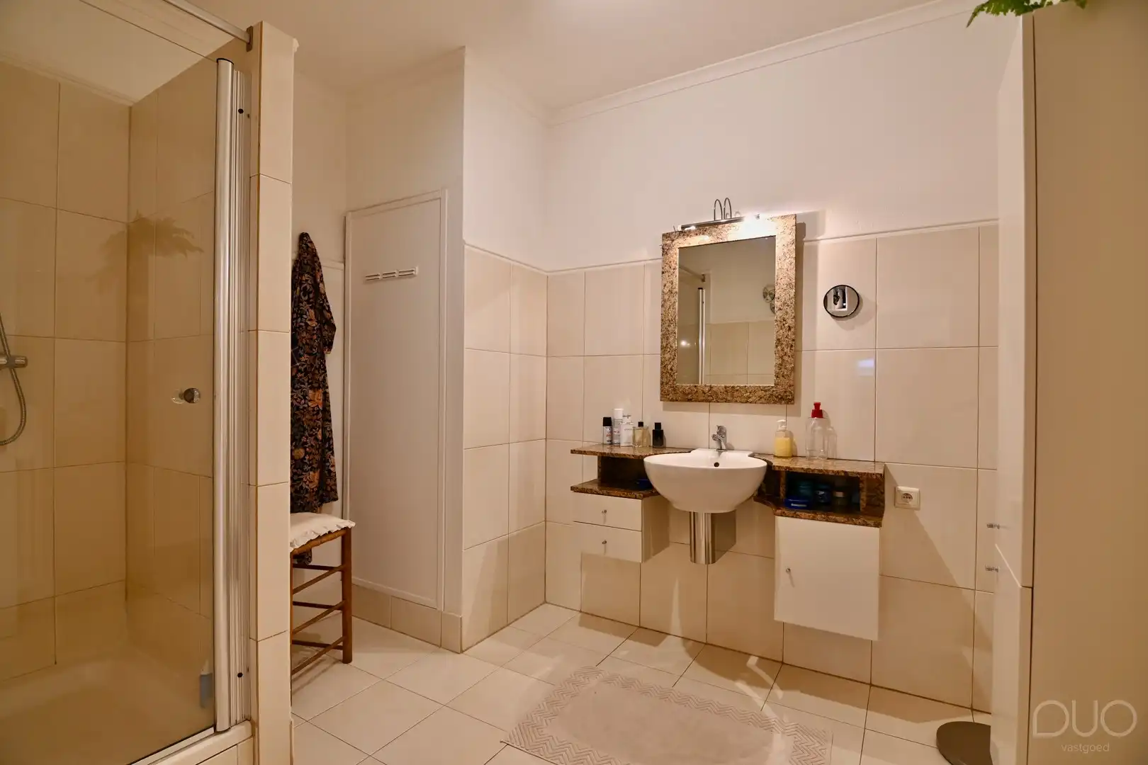Ruim en luxueus afgewerkt 3-slaapkamerappartement (155 m²) met privé-inkom, kelder en garage in Heers foto 23
