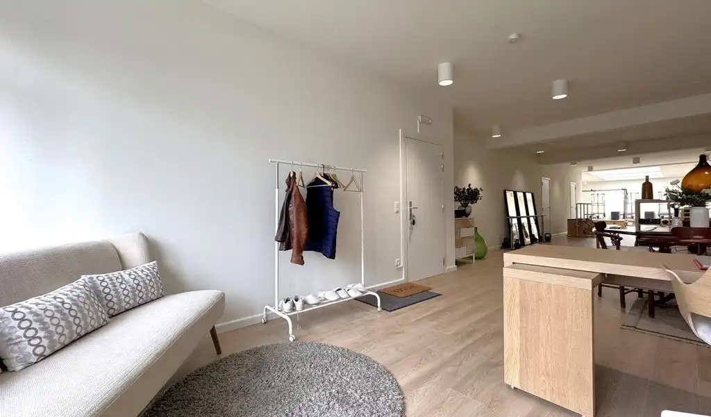 Gelijkvloers kantoor te huur nabij het centraal station Antwerpen foto 11