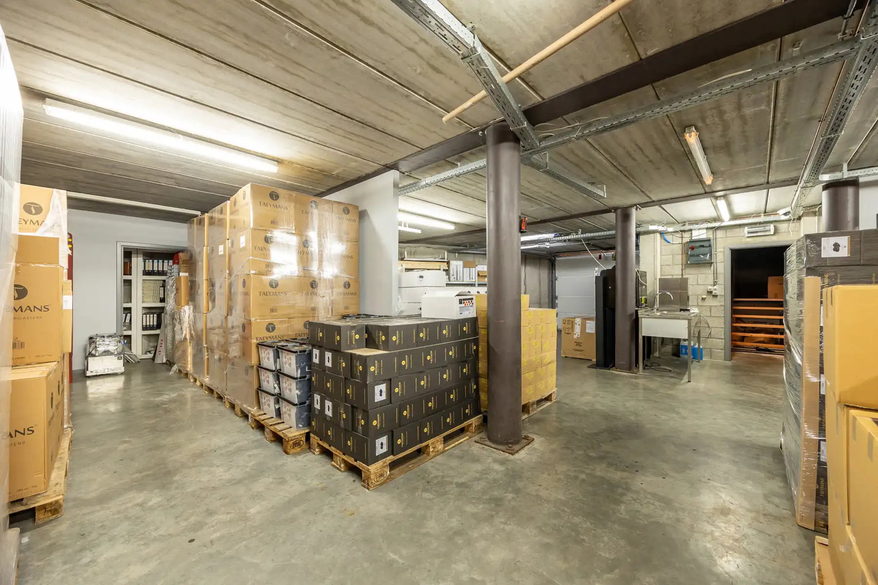 Woning met handelspand op een perceel van 1.497m². foto 14