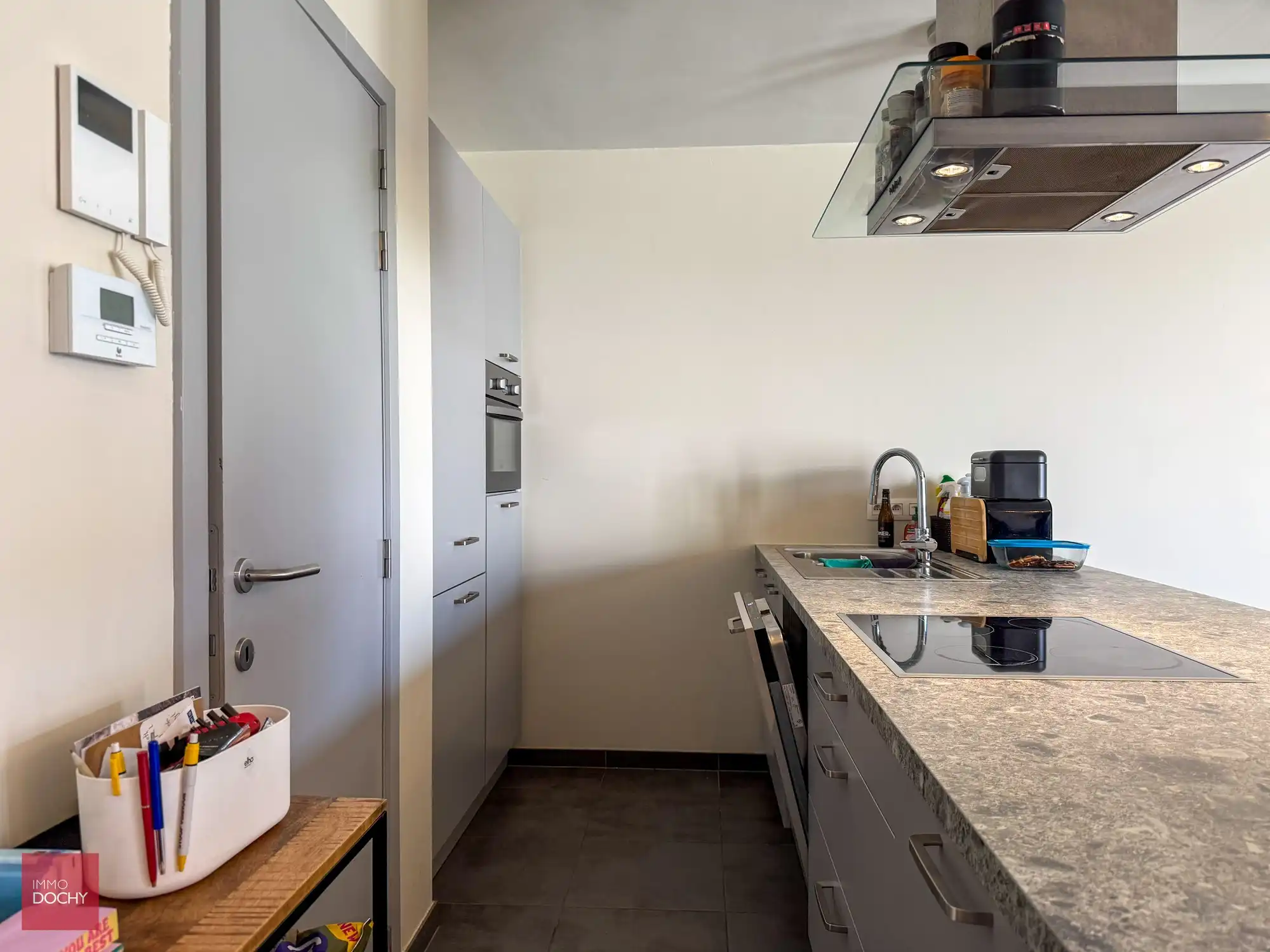 Mooi instapklaar gelijkvloers appartement nabij station | Oude Vijvestraat foto 5