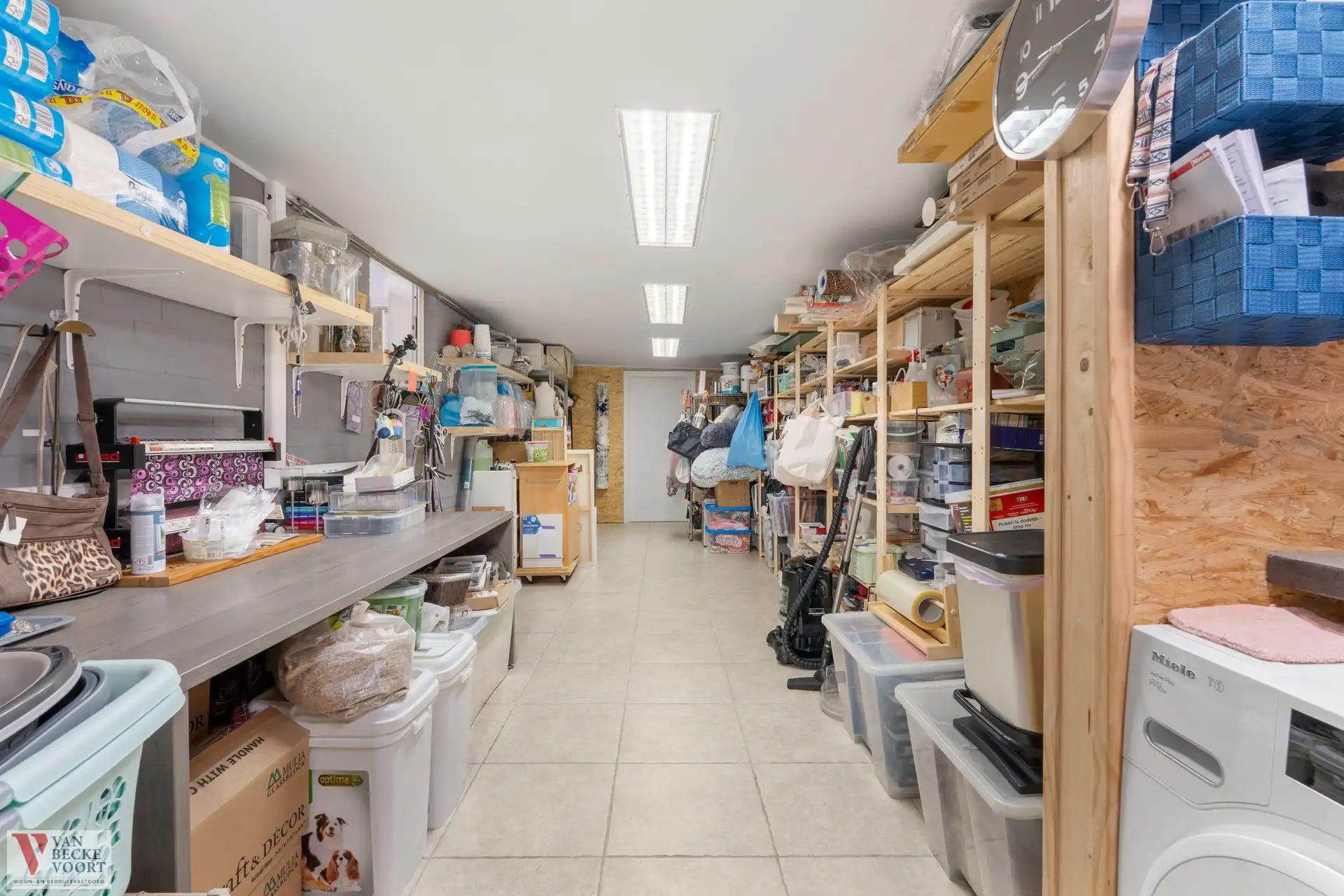 Handelshuis aan invalsweg Oostende foto 20