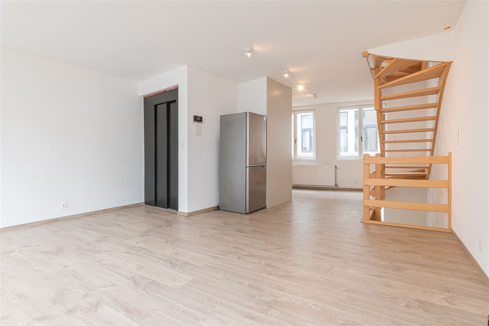 Opbrengstenwoning en handelsruimte foto 6