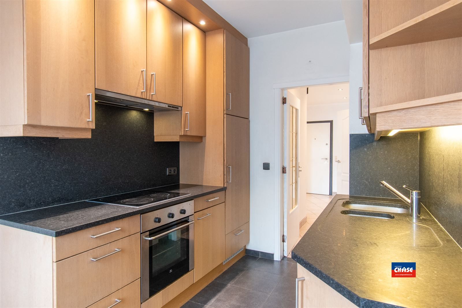 Ruim appartement met twee slaapkamers foto 6