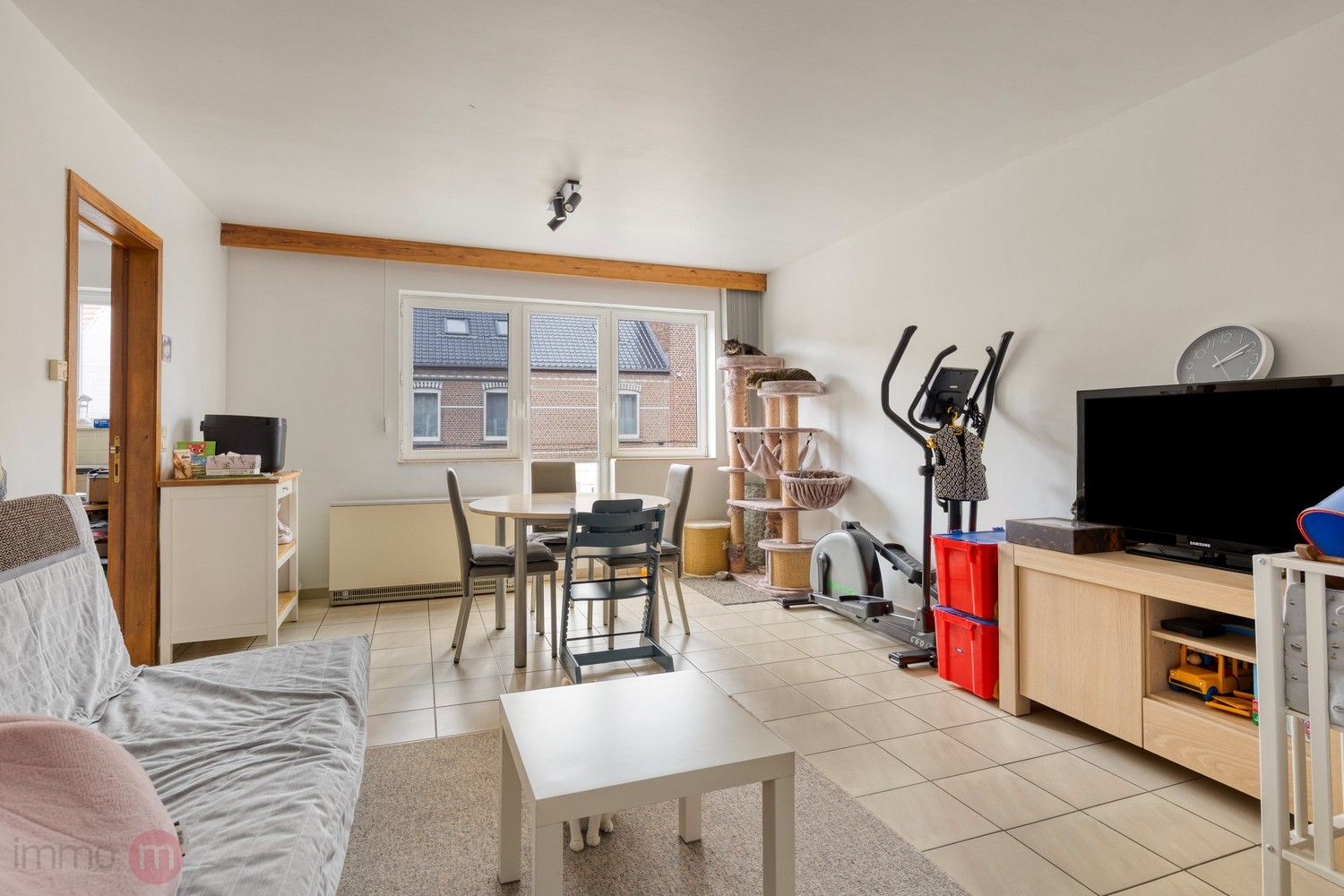 Goed gelegen appartement met 2 slaapkamers, terras en autostaanplaats foto 6