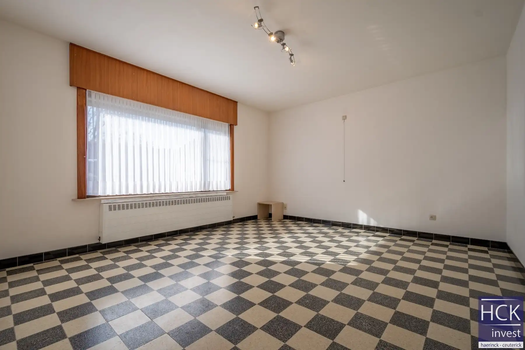 NOKERE - Alleenstaande woning met 3 SLPK en 2 garages op 1300 m² foto 9