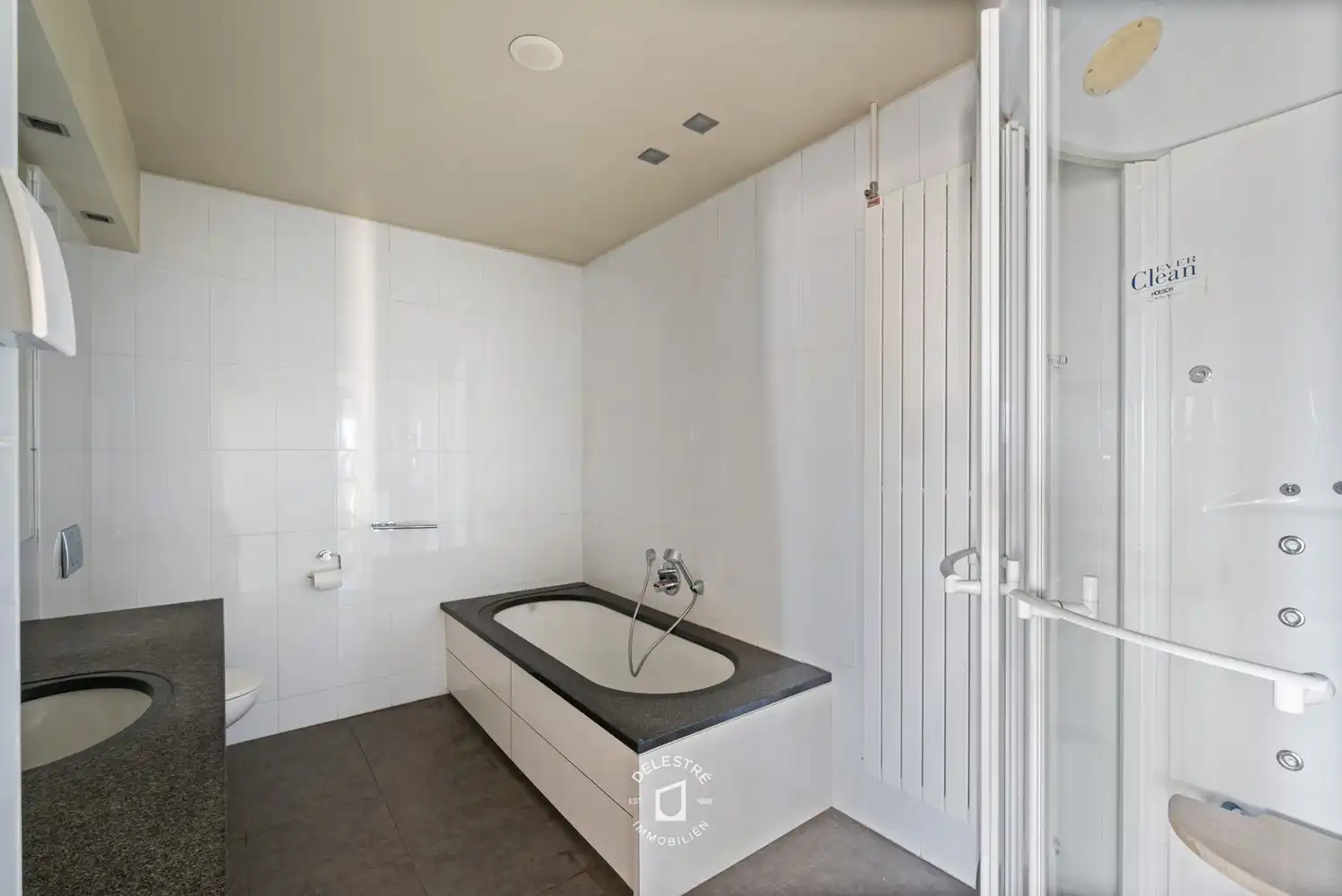 Veelzijdig investeringspand met 3 APP., MAGAZIJN, STAANPLAATSEN EN HANDELSPAND foto 28