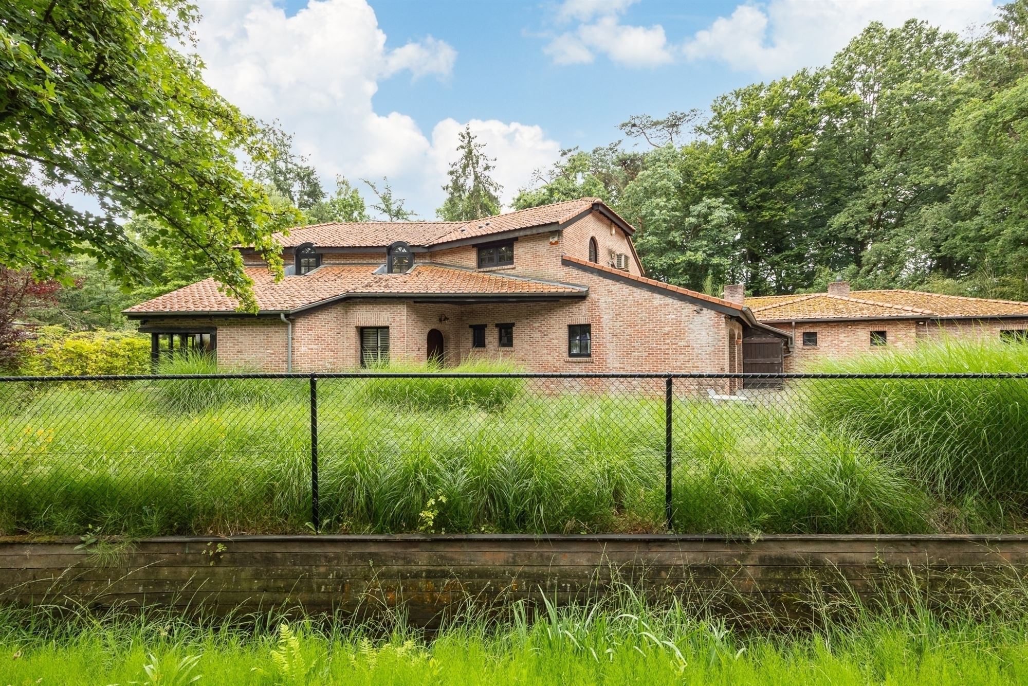 Villa met welness en binnenzwembad foto 28