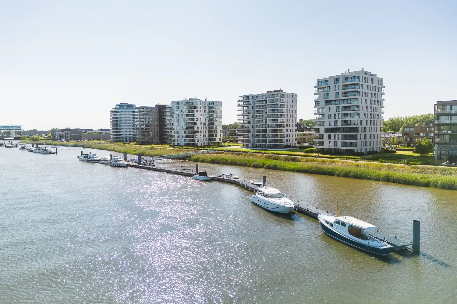 Prachtig gelijkvloers appartement met ruim terras en privatieve tuin foto 7