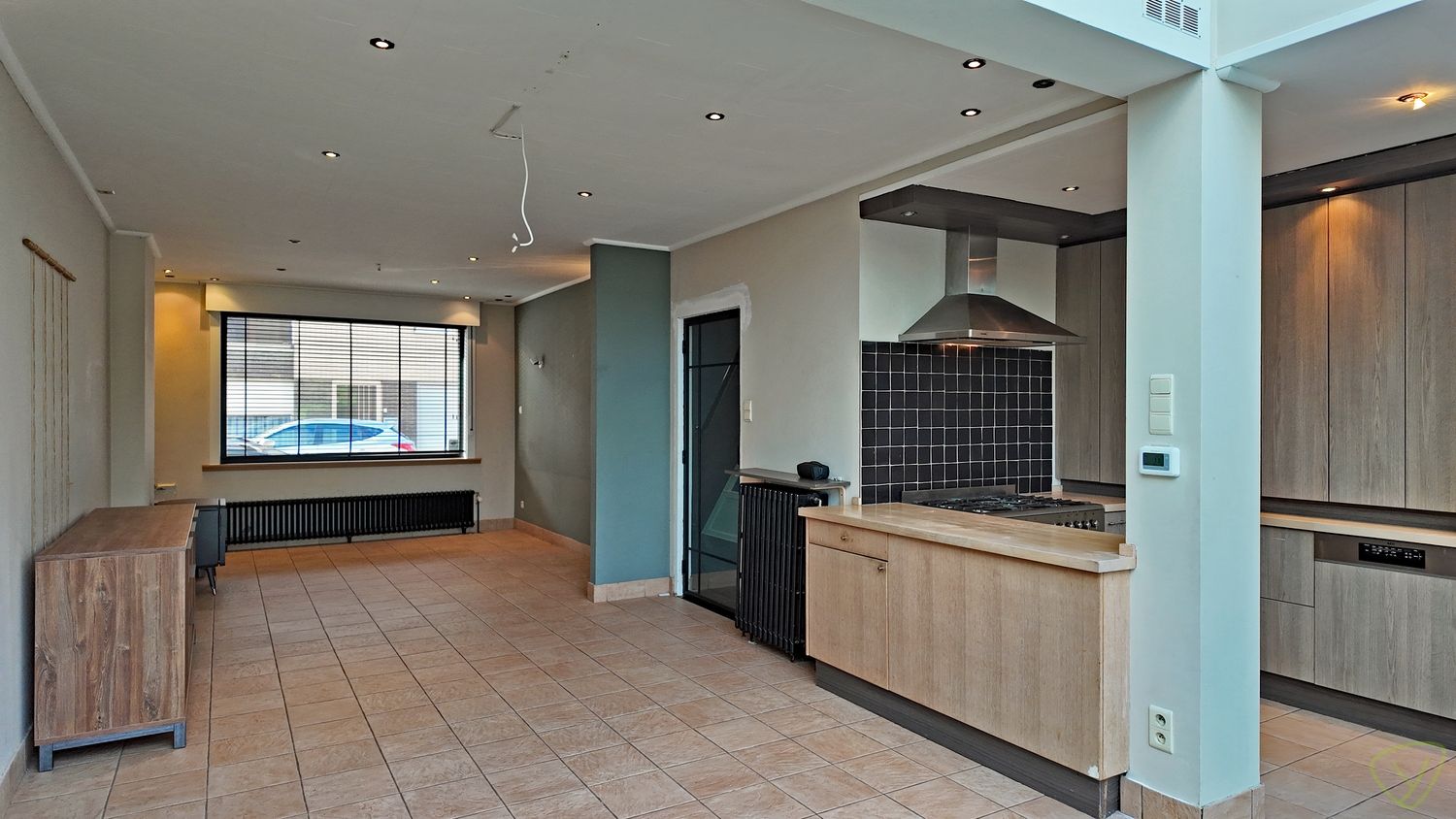 Instapklare woning met tuin en vlakbij het centrum van Eeklo foto 8