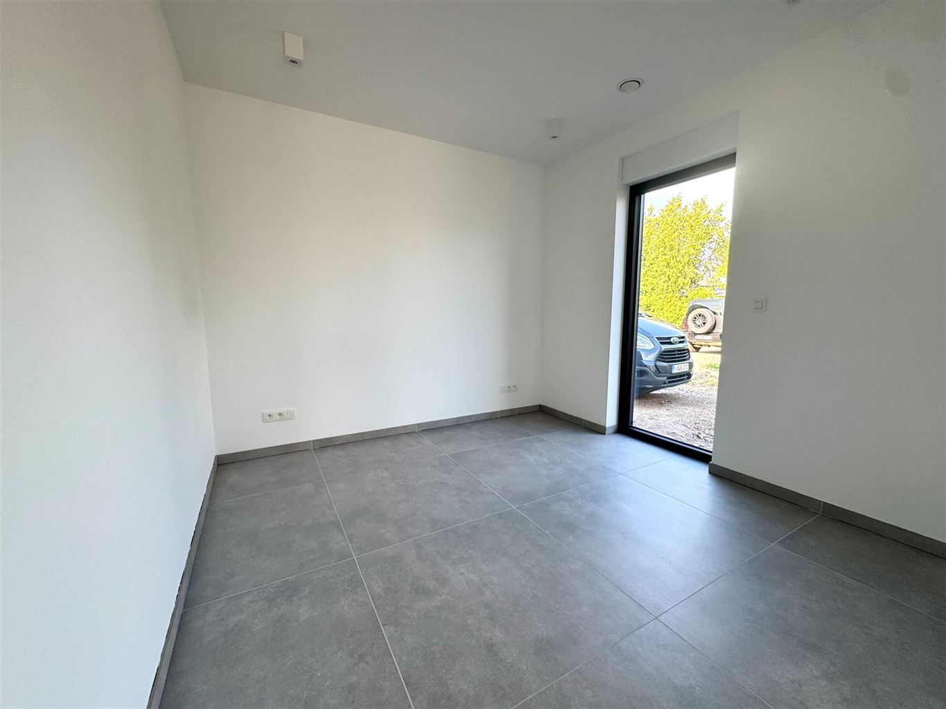 Prachtige, energiezuinige nieuwbouwwoning met 20 zonnepanelen, 3 slaapkamers en tuin op een rustige locatie nabij Maaseik foto 4