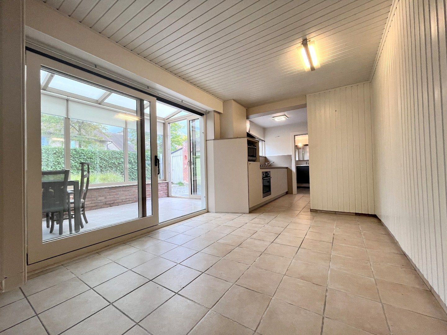 Halfopen 4-slpkr woning met tuin & garage foto 16