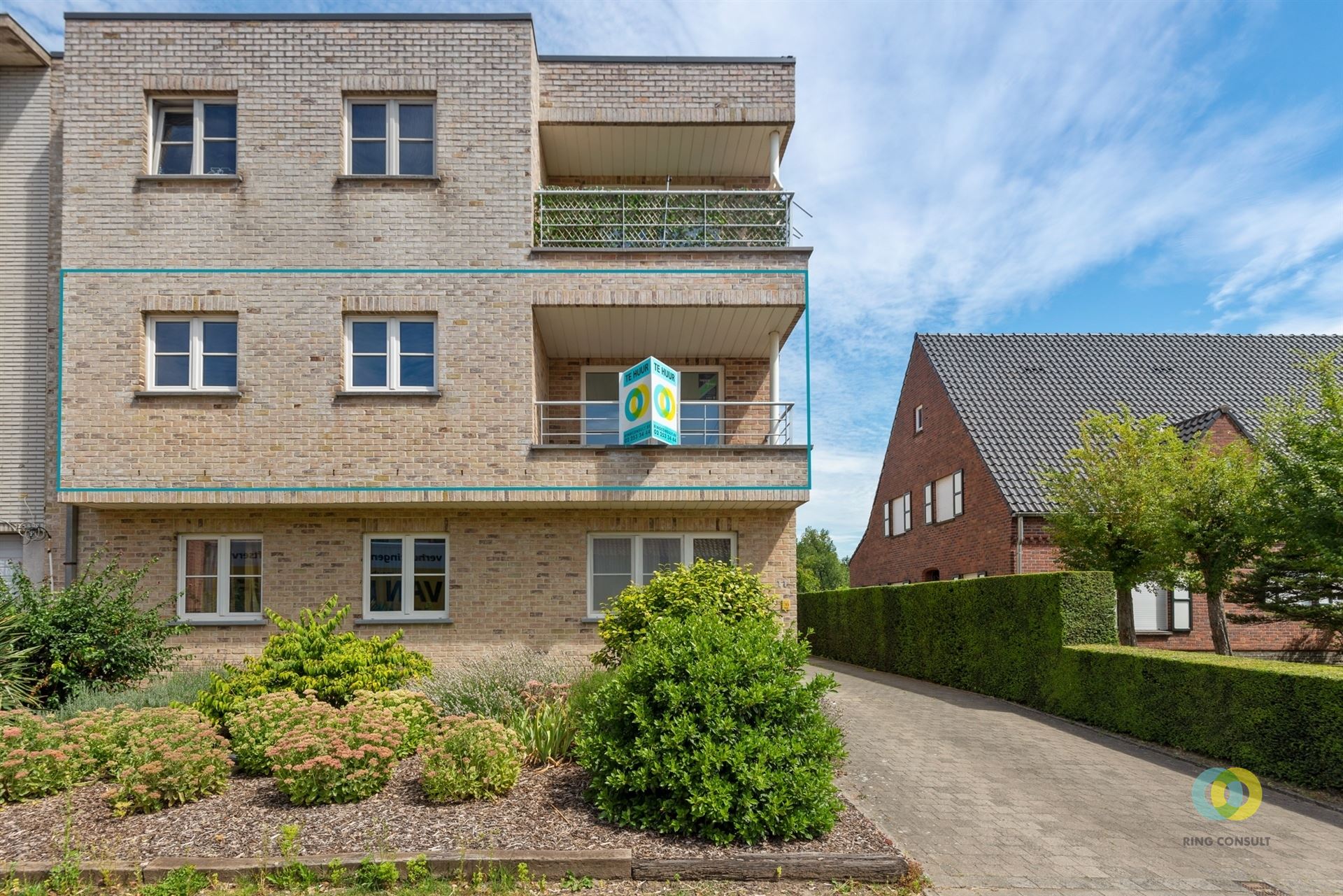 appartement met twee slaapkamers en garage foto 15