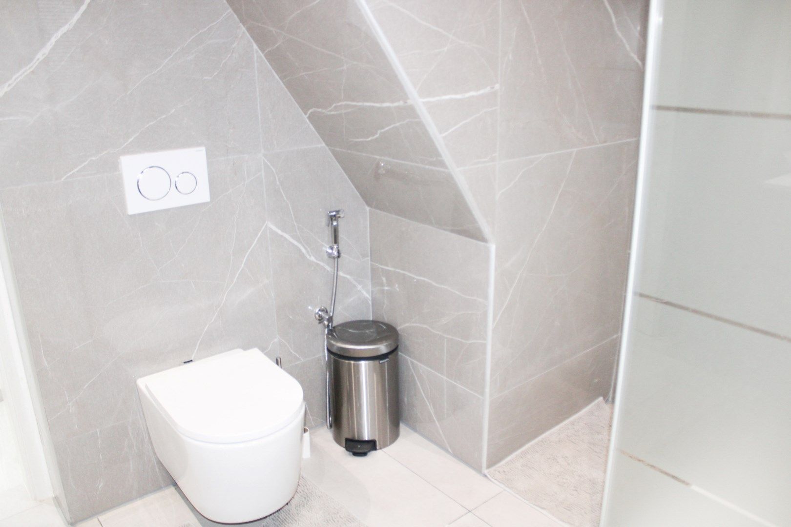 Instapklare woning in het hart van Sint-Niklaas met 5 slaapkamers en inpandige garage foto 8