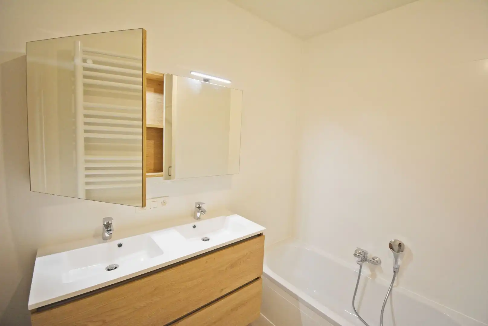 Zonnig nieuwbouw appartement nabij het strand in Duinbergen foto 8