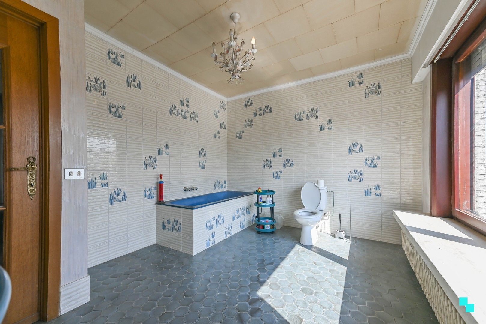 Karaktervolle woning met riante woonoppervlakte (267 m²) en tuin in Emelgem foto 19