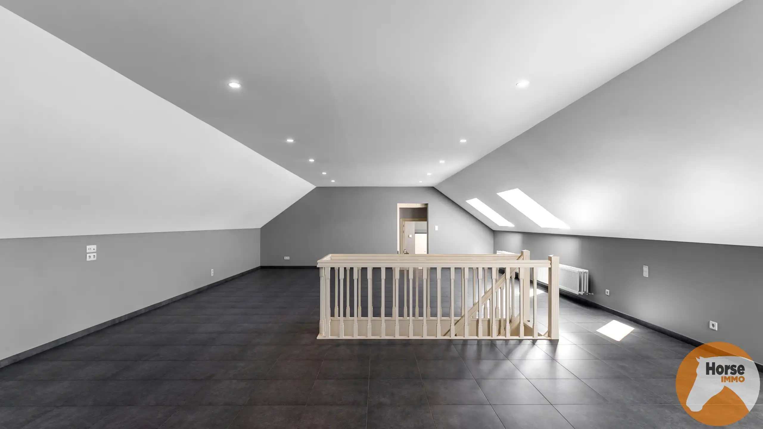 HEUSDEN-ZOLDER - Hoeve met paardenaccommodatie foto 27