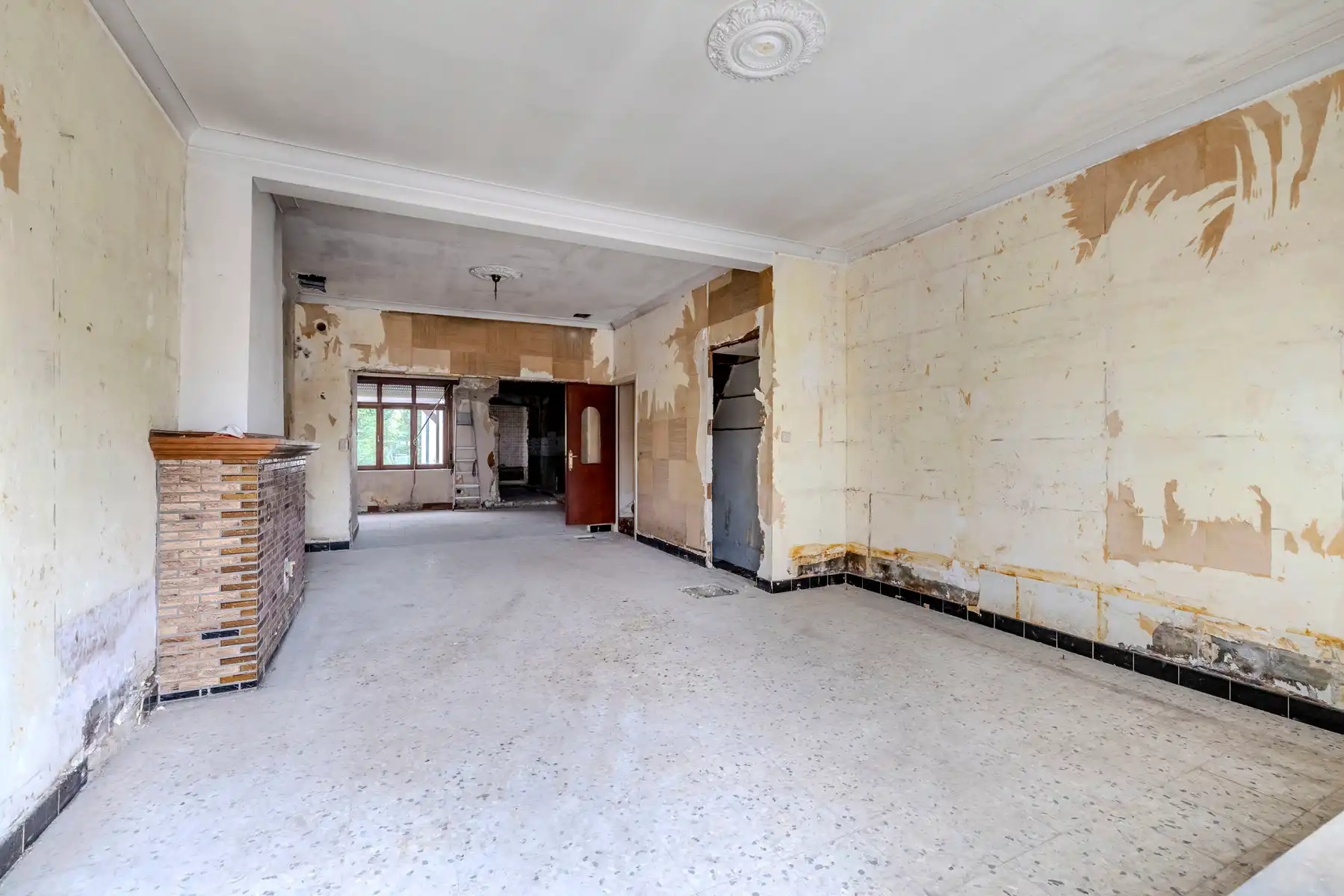Te renoveren HOB met 3 SLP op 415 m². foto 2