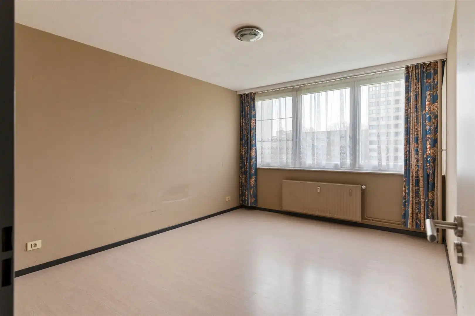 Centraal en rustig gelegen appartement met optionele parking foto 16