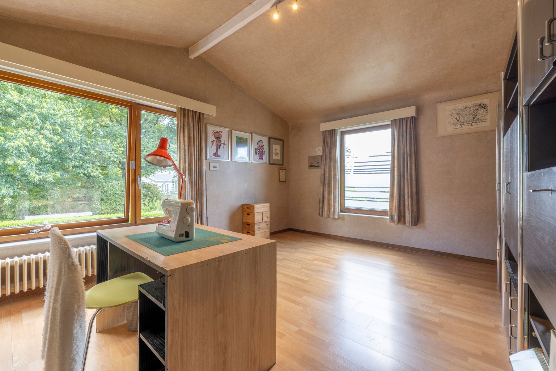 Villa met 4 slaapkamers, grote tuin en garage te koop! foto 18