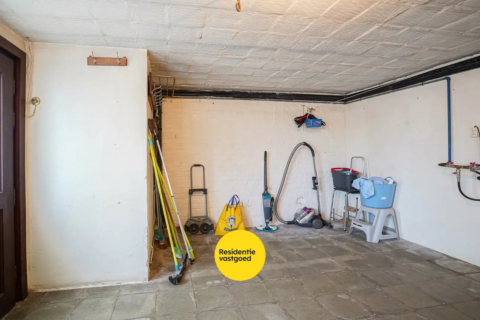 Te renoveren half-open bebouwing in Zerkegem foto 18