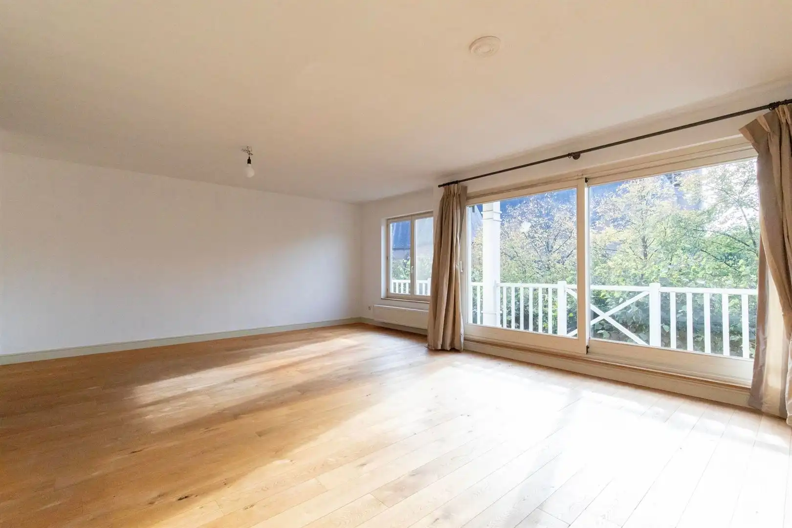 Luxueus, charmant en ruim appartement met P foto 2